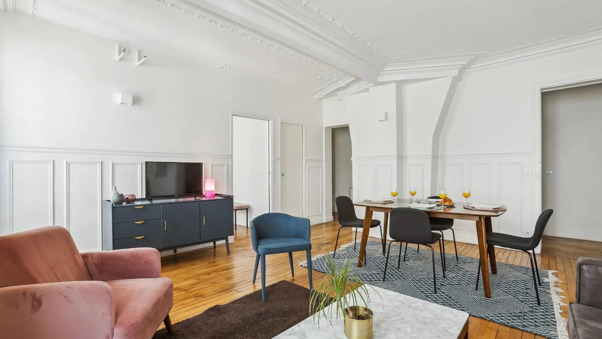 Bnbnova - 2Br - Le Marais & Hotel De Ville Paris 0*,